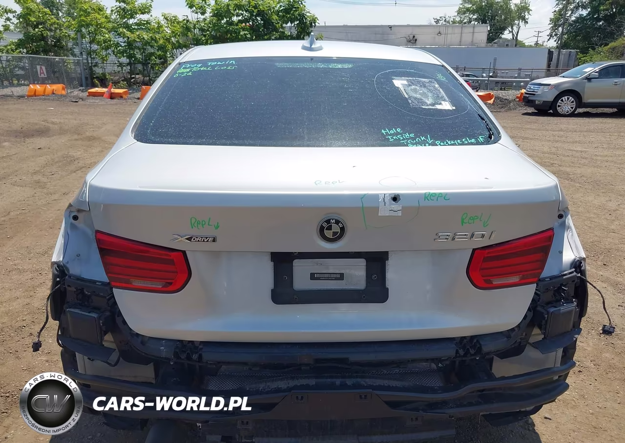 2018 BMW 320I xDrive VIN:WBA8A3C51JA357995 - 16