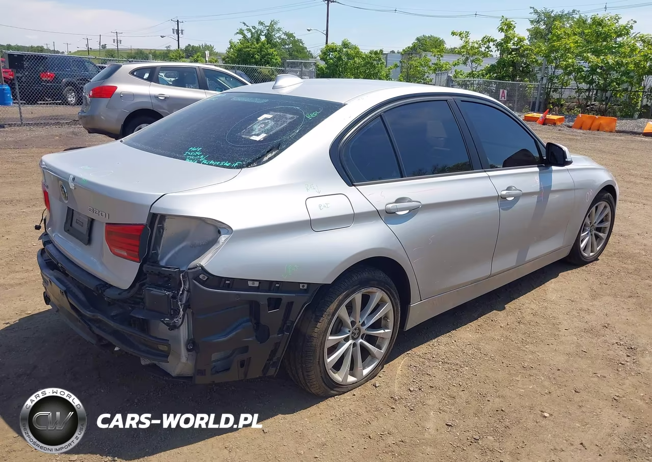 2018 BMW 320I xDrive VIN:WBA8A3C51JA357995 - 4