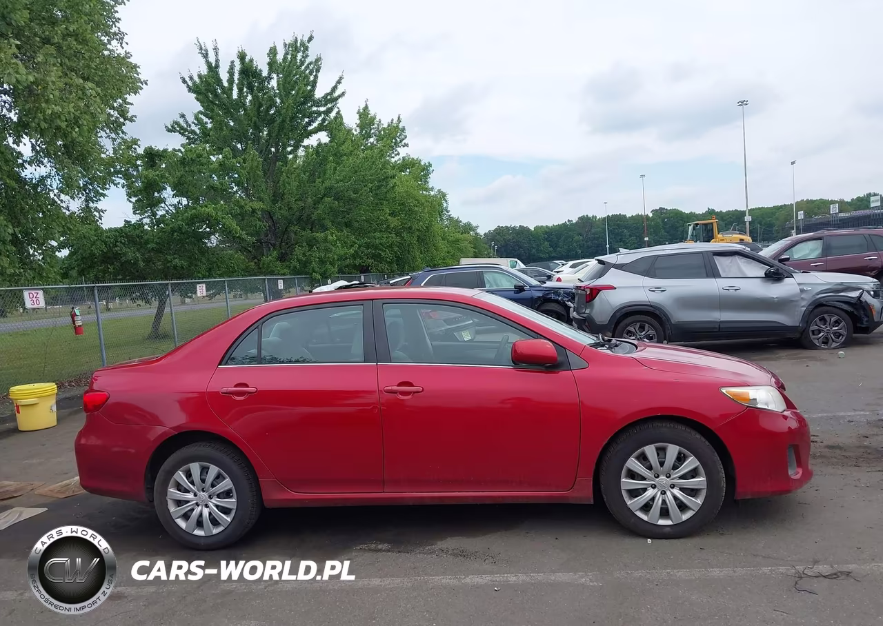 2013 Toyota Corolla Le VIN:5YFBU4EE7DP184387 - 13