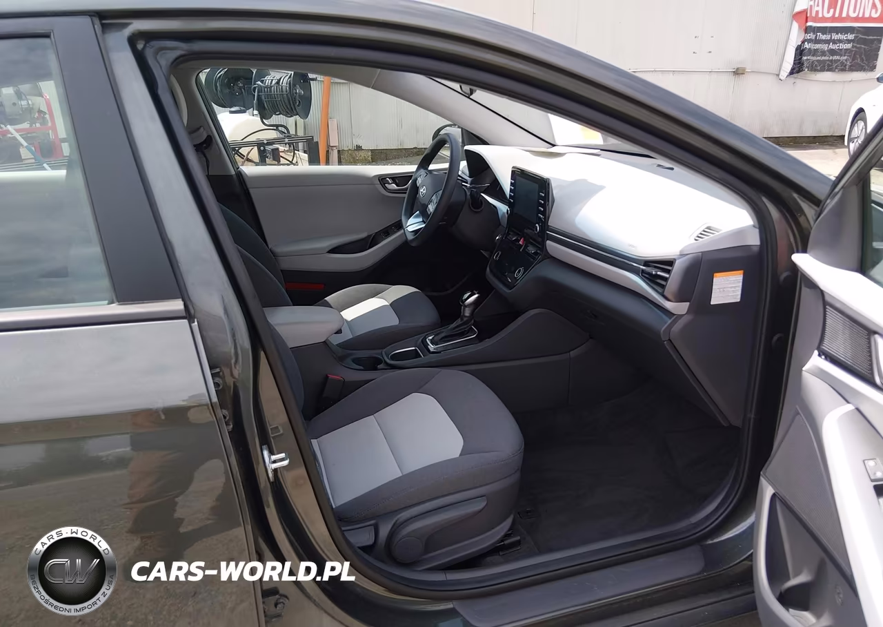 2020 Hyundai Ioniq Hybrid Blue VIN:KMHC65LC4LU220183 - 5