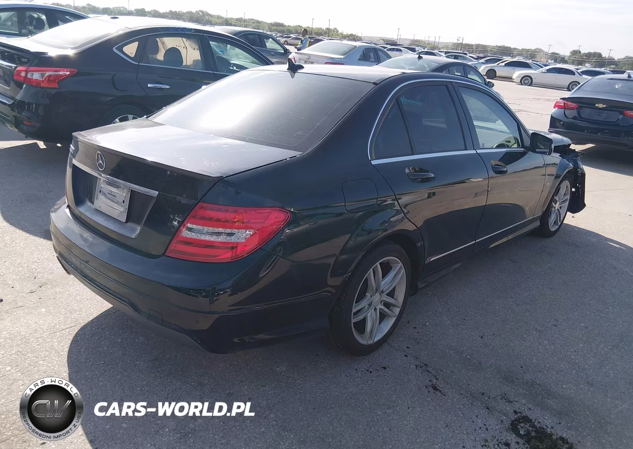 2012 Mercedes-Benz C 250 Sport VIN:WDDGF4HB1CA628650 - 4