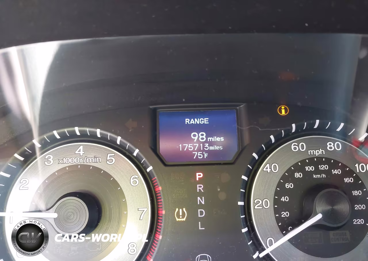 2014 Honda Odyssey Touring-Touring Elite VIN:5FNRL5H98EB123388 - 15