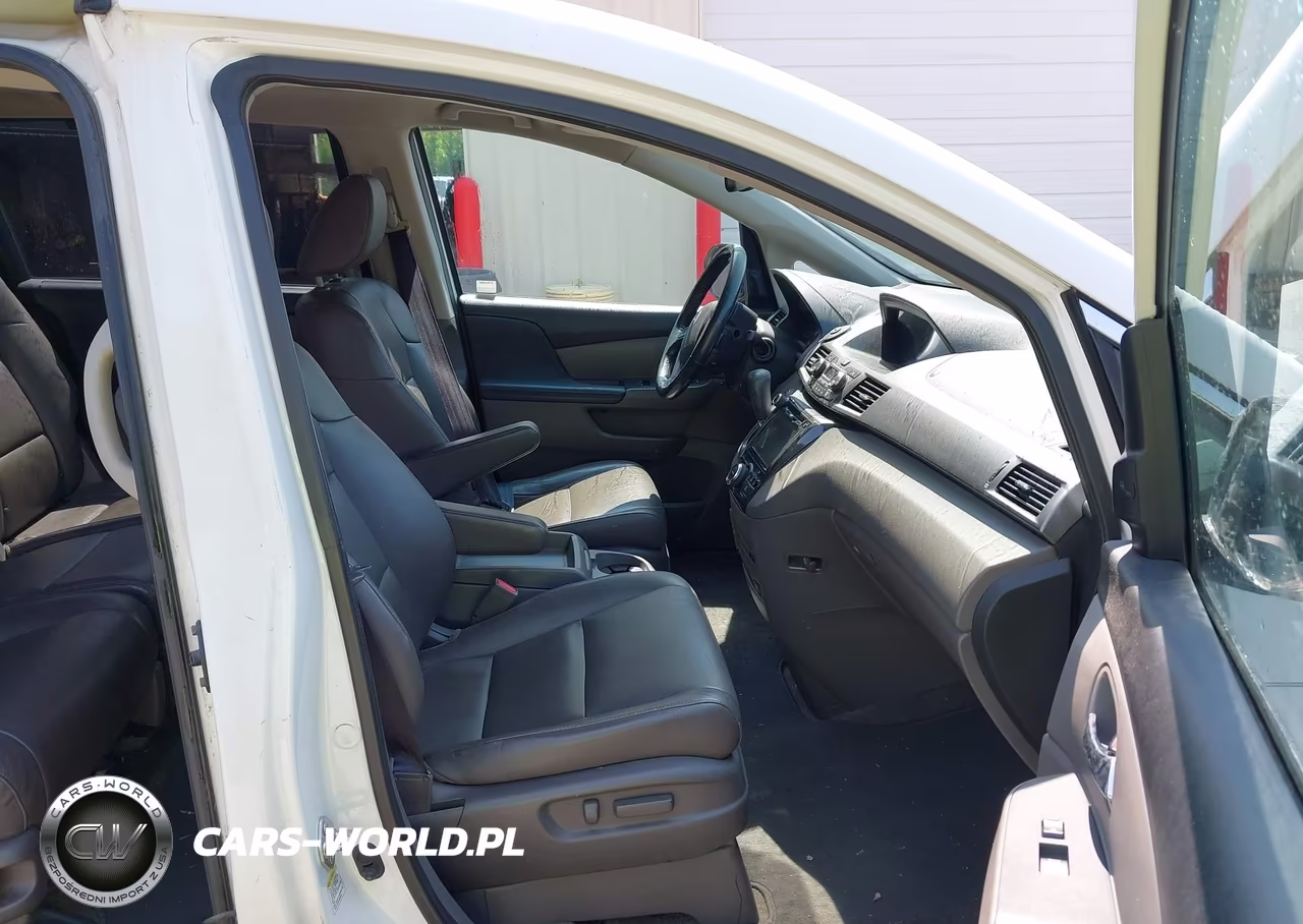 2014 Honda Odyssey Touring-Touring Elite VIN:5FNRL5H98EB123388 - 5