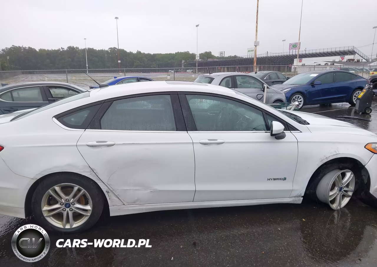 2018 Ford Fusion Hybrid Se VIN:3FA6P0LU5JR247851 - 17