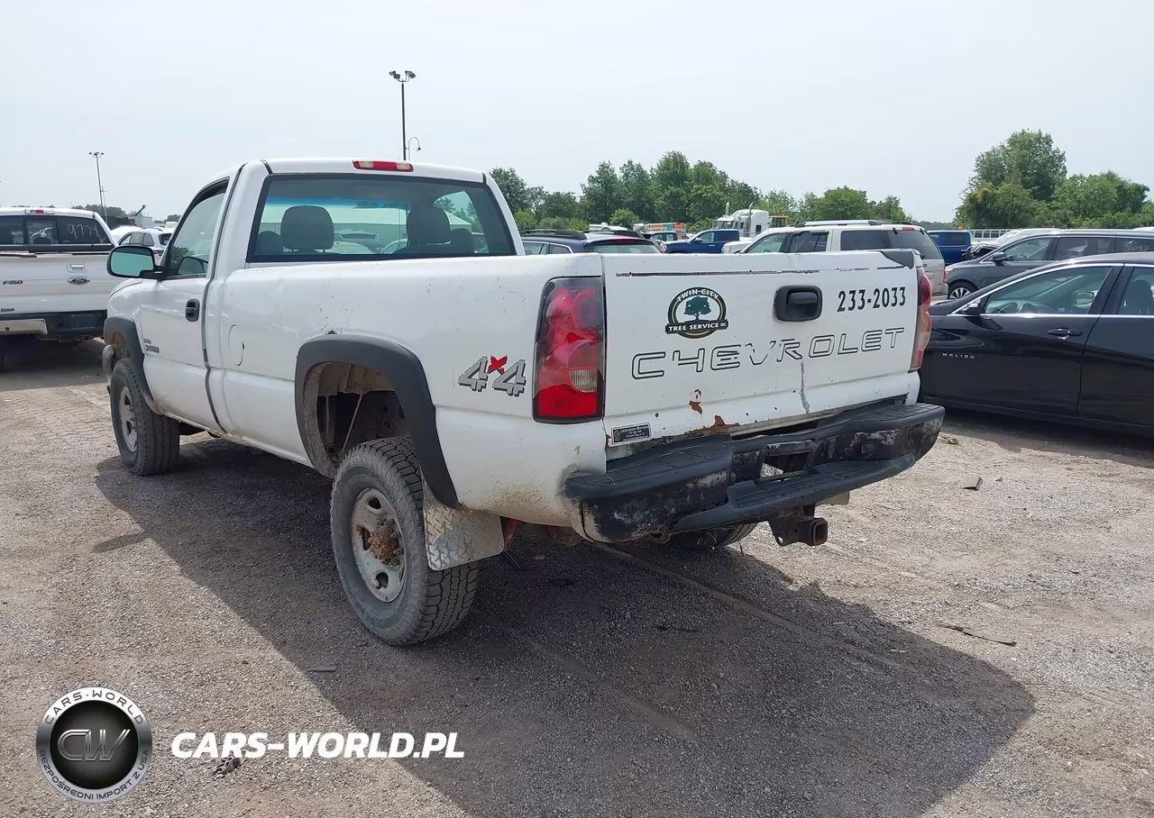 2007 Chevrolet Silverado 2500Hd Classic Work Truck VIN:1GCHK24DX7E158395 - 3