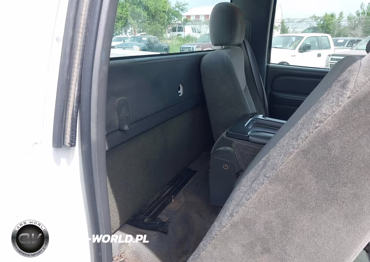 2007 Chevrolet Silverado 2500Hd Classic Work Truck VIN:1GCHK24DX7E158395 - 8