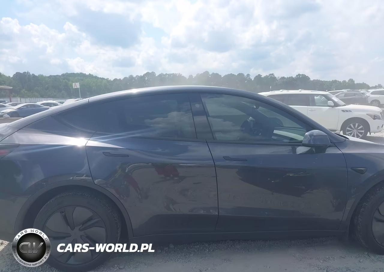 2026 Tesla Model Y All-Wheel Drive-Long Range Launch Series-Premium All-Wheel Drive VIN:7SAYGDEE5TA581432 - 13