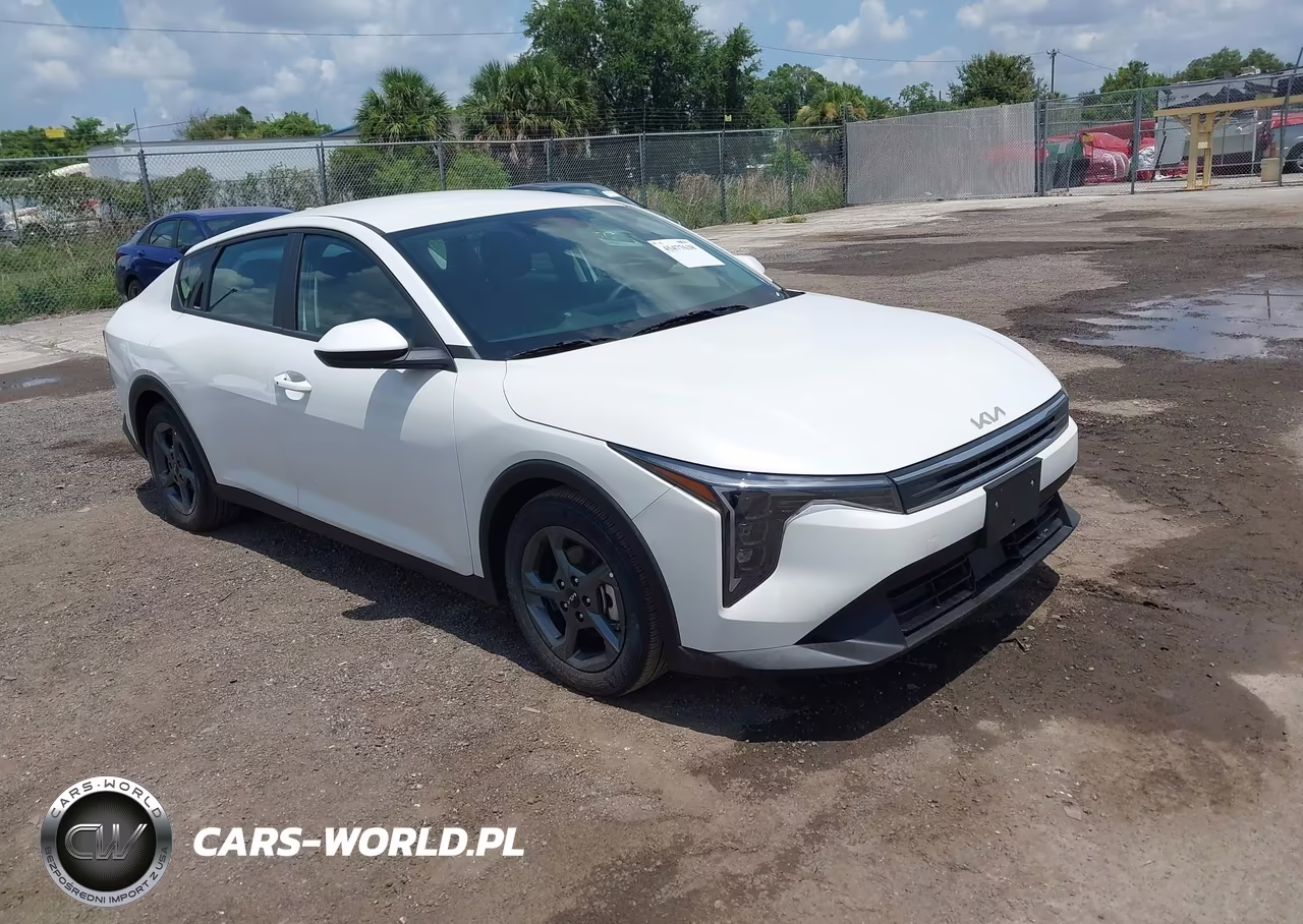 2026 Kia K4 Lxs – zdjęcie 1 z 16