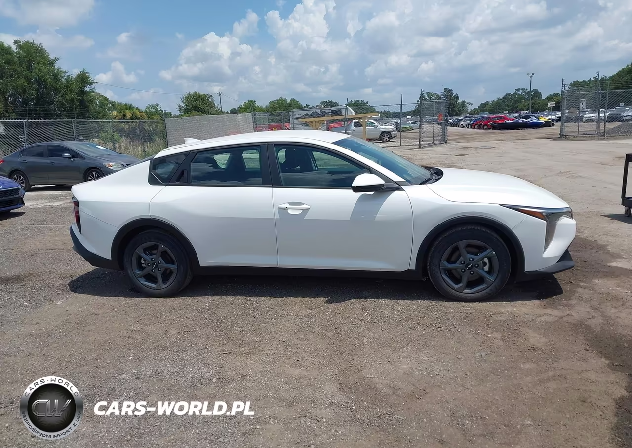 2026 Kia K4 Lxs VIN:3KPFT4DE8TE269924 - 13