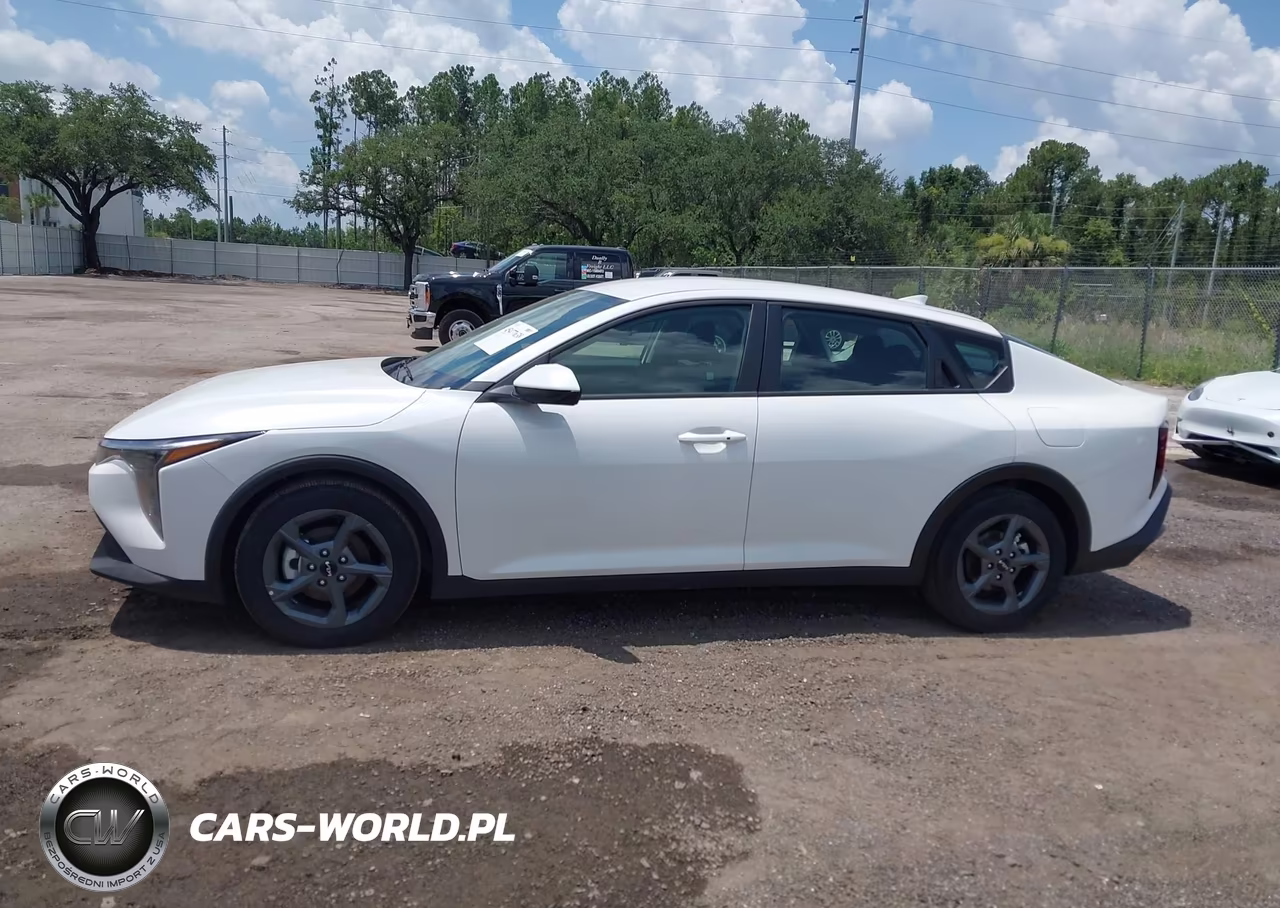 2026 Kia K4 Lxs VIN:3KPFT4DE8TE269924 - 14