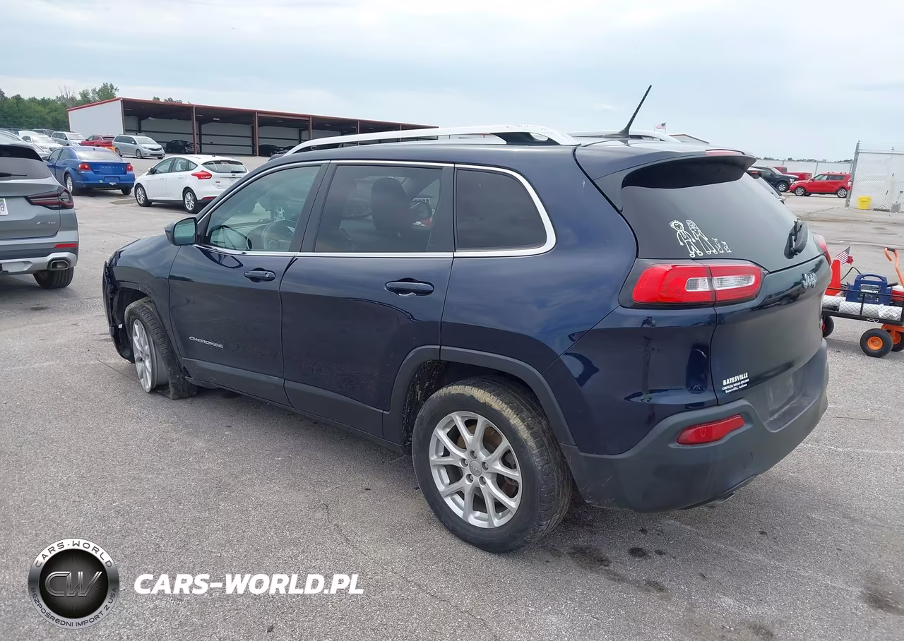 2014 Jeep Cherokee Latitude VIN:1C4PJLCS3EW154281 - 3