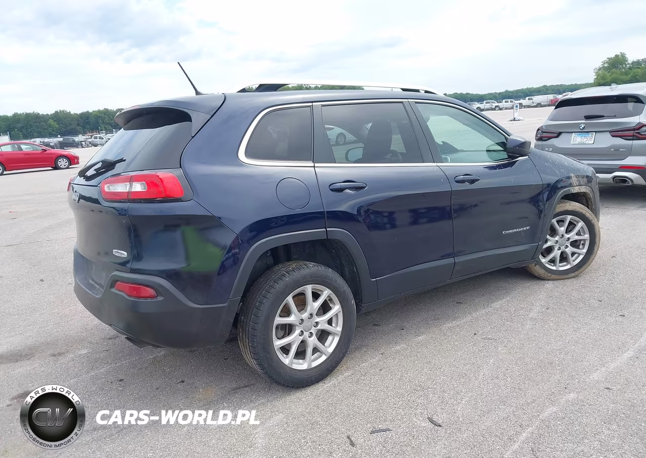 2014 Jeep Cherokee Latitude VIN:1C4PJLCS3EW154281 - 4
