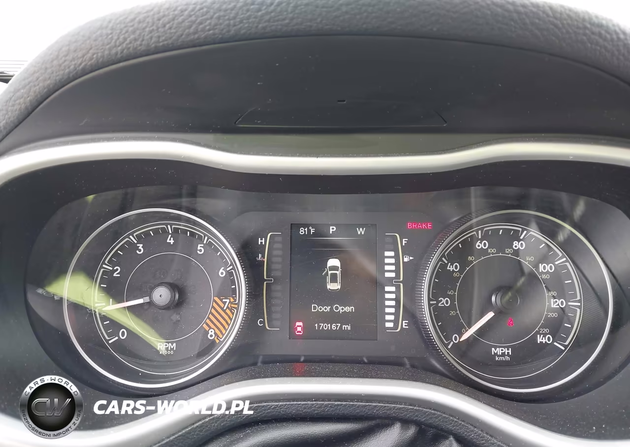 2014 Jeep Cherokee Latitude VIN:1C4PJLCS3EW154281 - 7