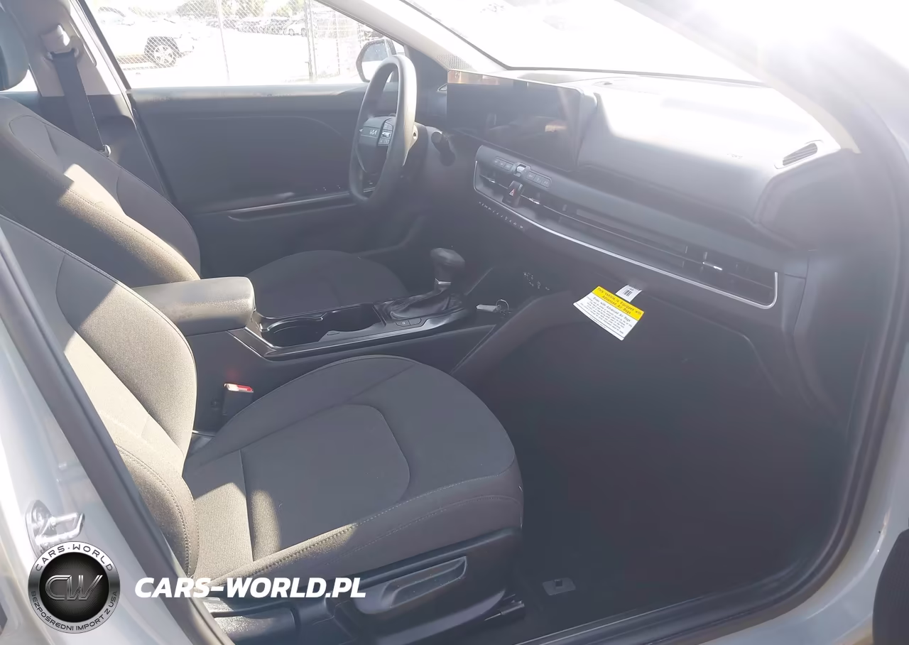 2026 Kia K4 Lx VIN:3KPFT4DE4TE252652 - 5