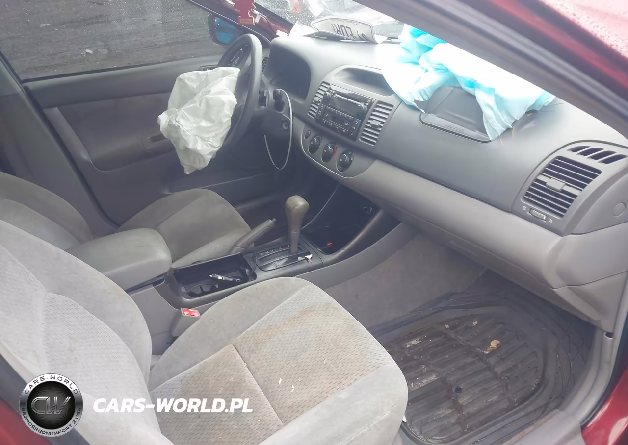 2002 Toyota Camry Le VIN:4T1BE32K42U089136 - 5