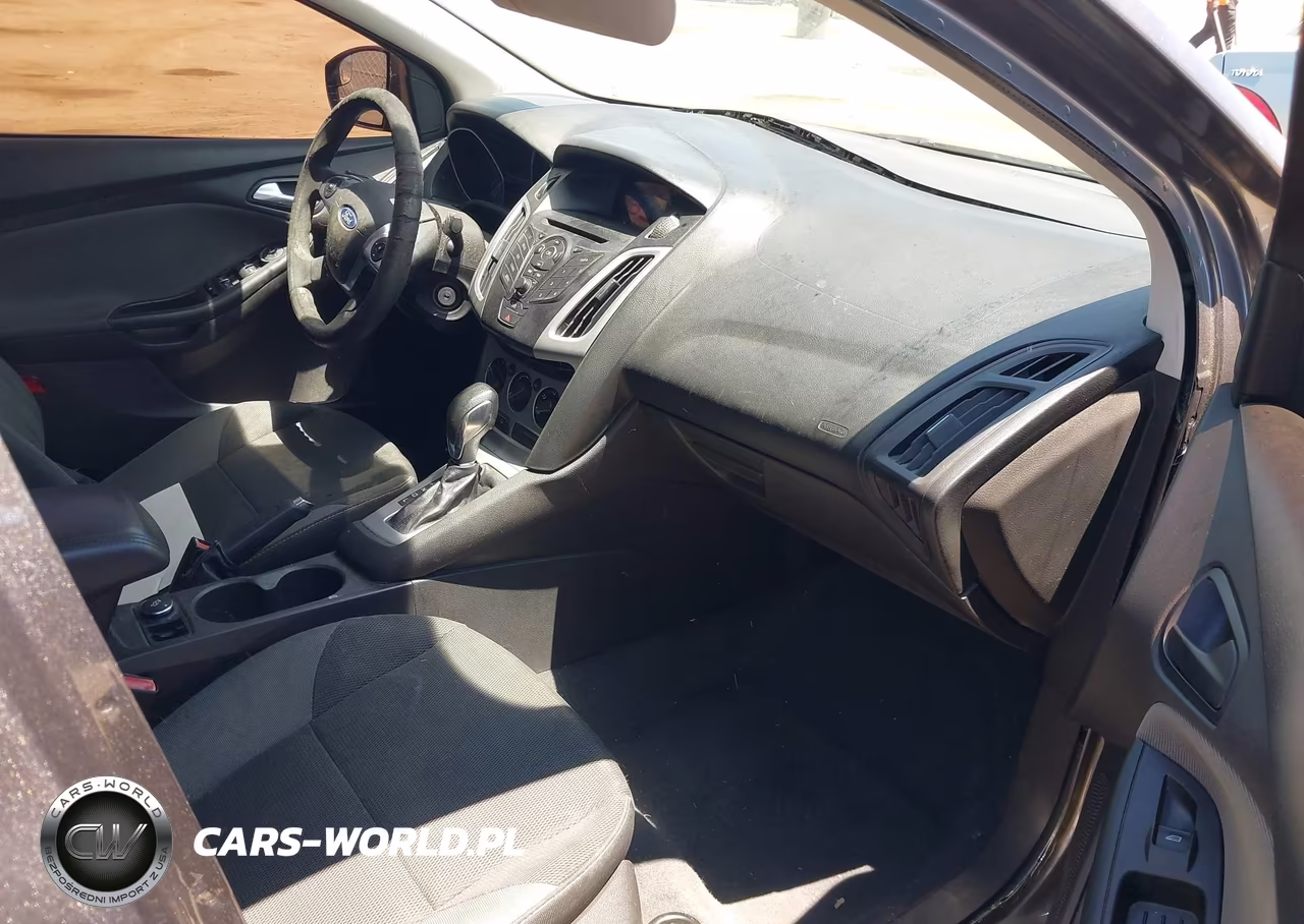 2012 Ford Focus Se VIN:1FAHP3F25CL239349 - 5