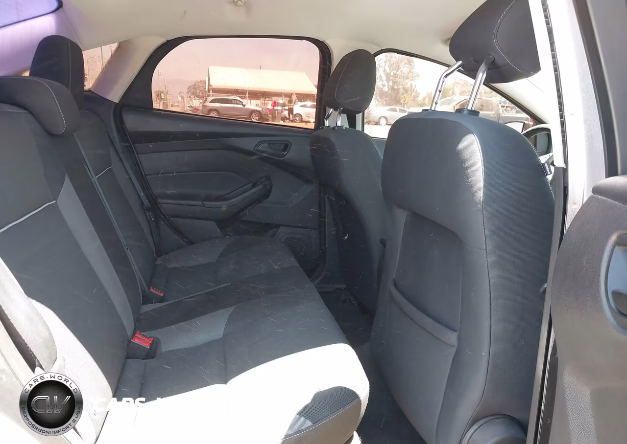 2012 Ford Focus Se VIN:1FAHP3F25CL239349 - 8