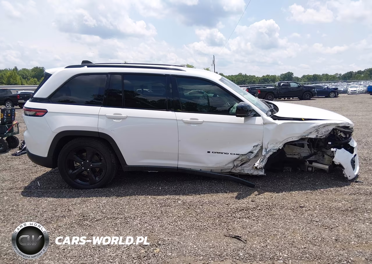 2023 Jeep Grand Cherokee Limited 4X2 VIN:1C4RJGBG9PC535022 - 14