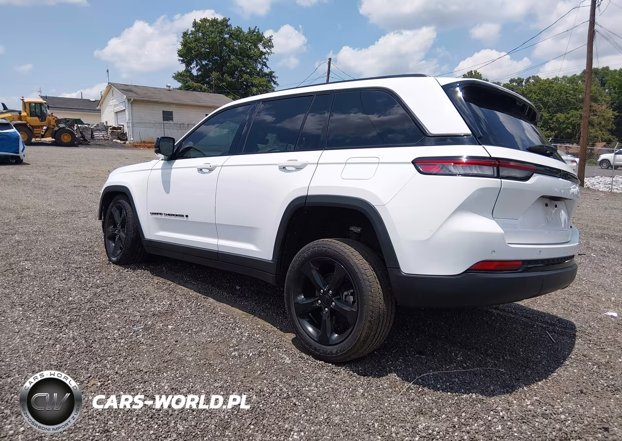 2023 Jeep Grand Cherokee Limited 4X2 VIN:1C4RJGBG9PC535022 - 3