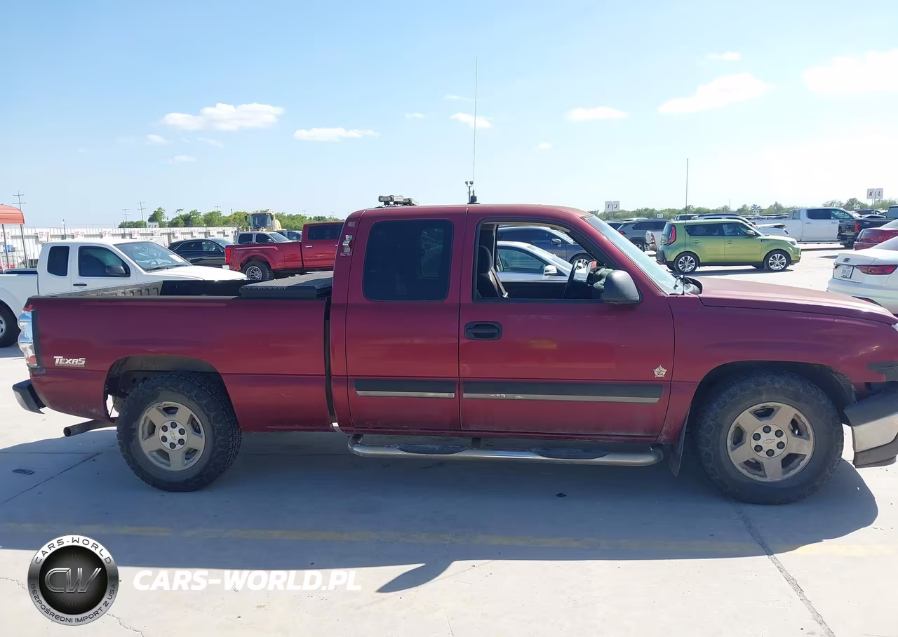 2005 Chevrolet Silverado 1500 Ls VIN:2GCEC19V051211373 - 13