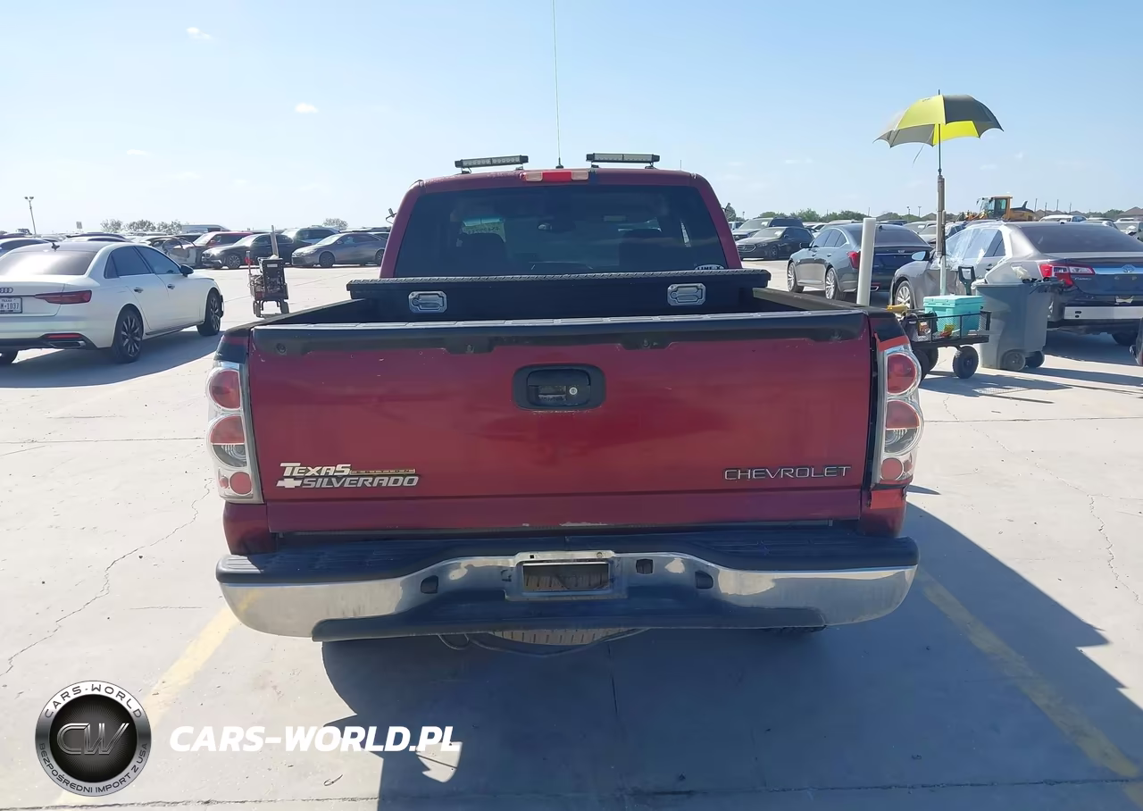 2005 Chevrolet Silverado 1500 Ls VIN:2GCEC19V051211373 - 16