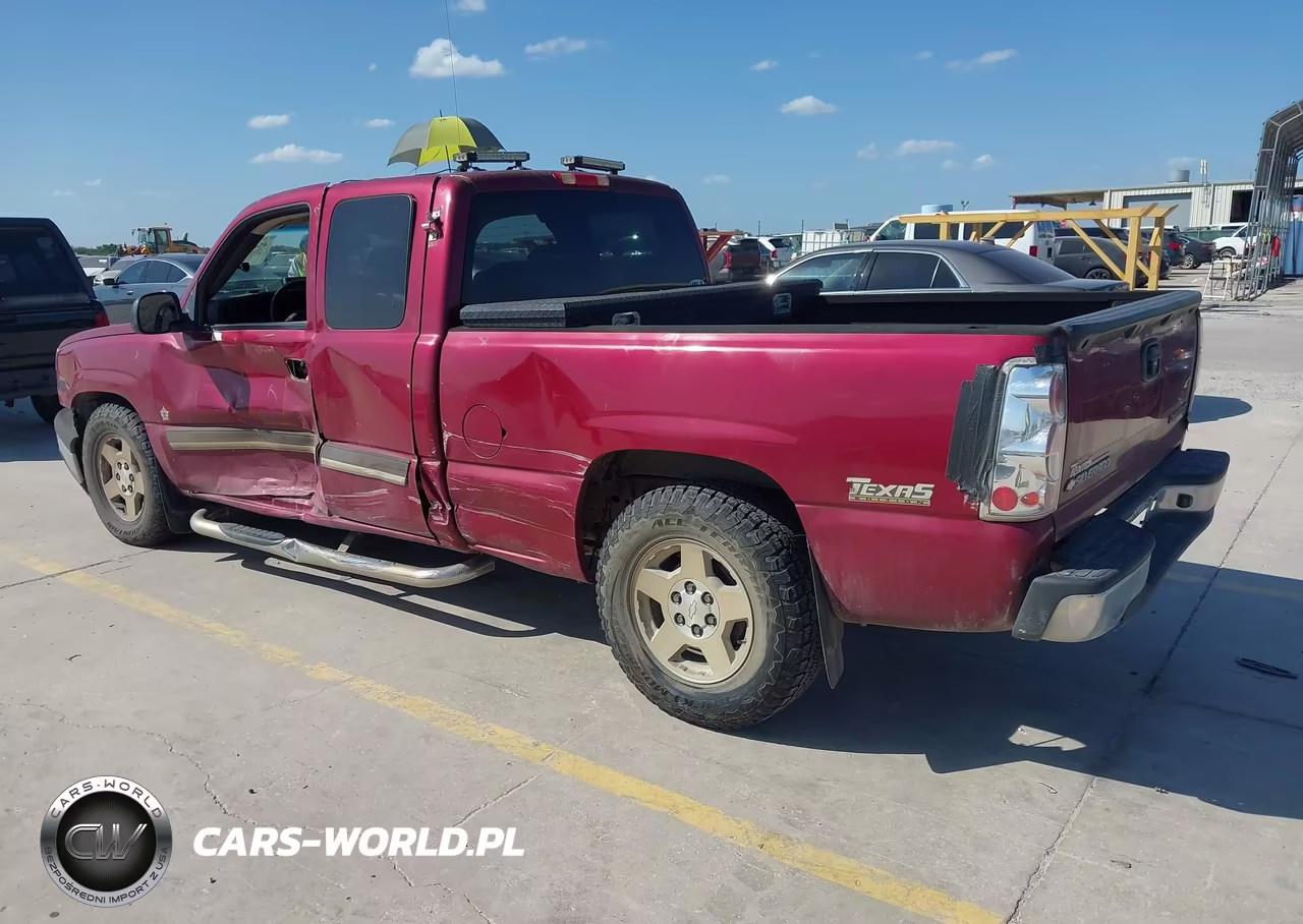 2005 Chevrolet Silverado 1500 Ls VIN:2GCEC19V051211373 - 3