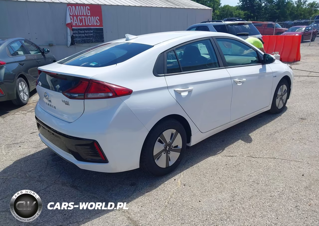 2019 Hyundai Ioniq Hybrid Blue VIN:KMHC65LC8KU106721 - 4