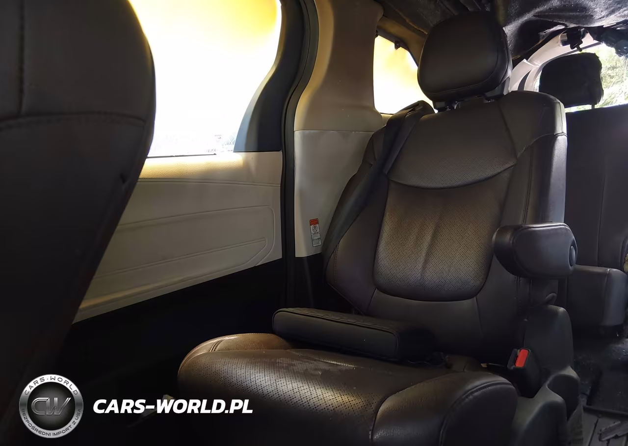 2021 Toyota Sienna Platinum VIN:5TDESKFC0MS015579 - 8