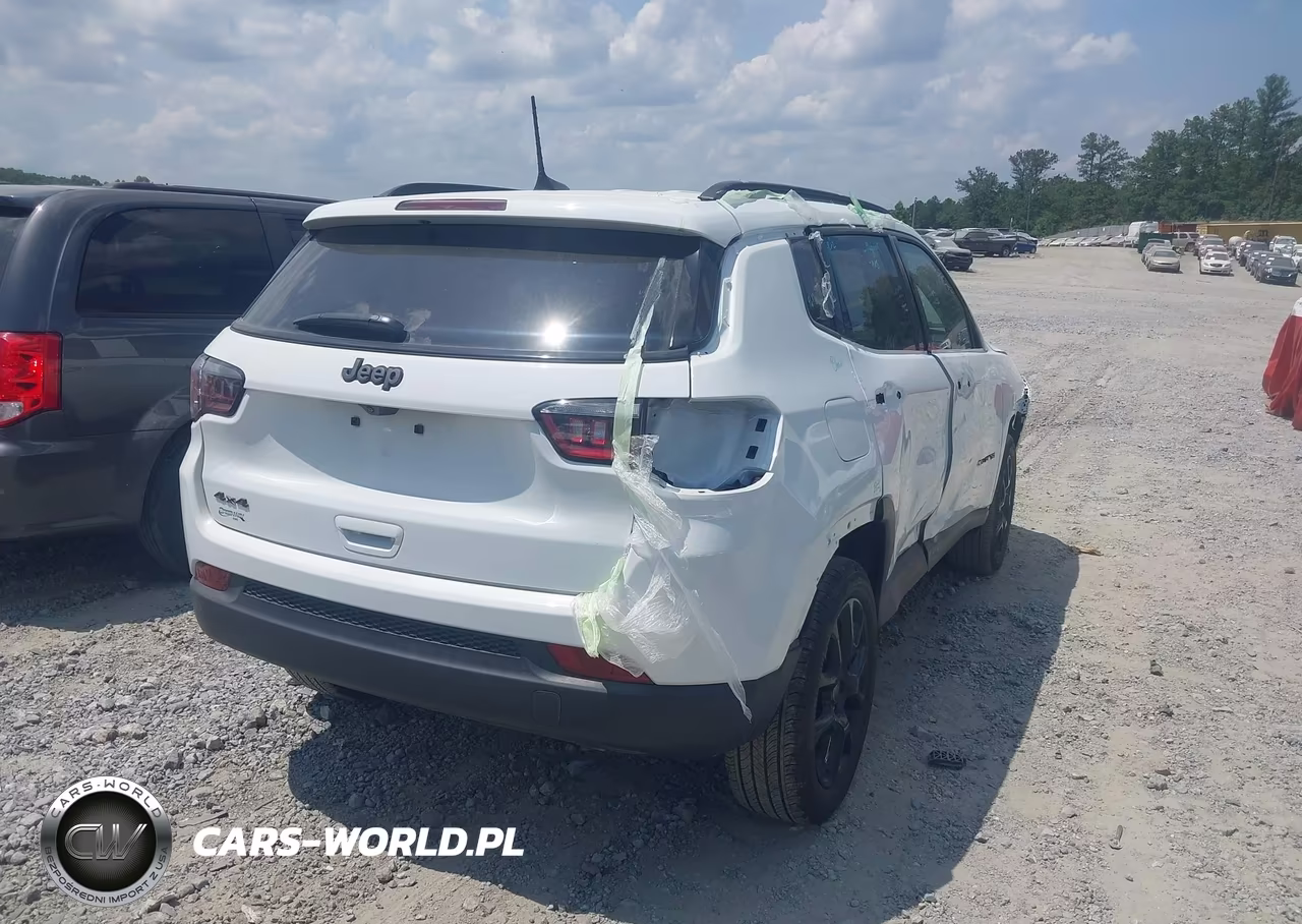 2026 Jeep Compass Latitude Altitude VIN:3C4NJDBN5TT193644 - 4