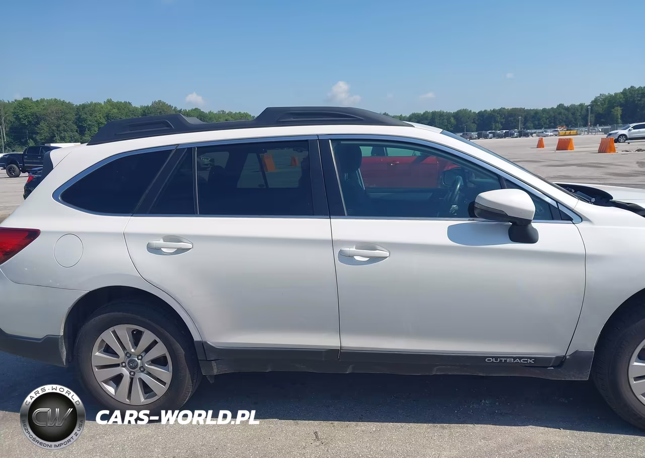 2018 Subaru Outback 2.5I Premium VIN:4S4BSAFC0J3396405 - 13