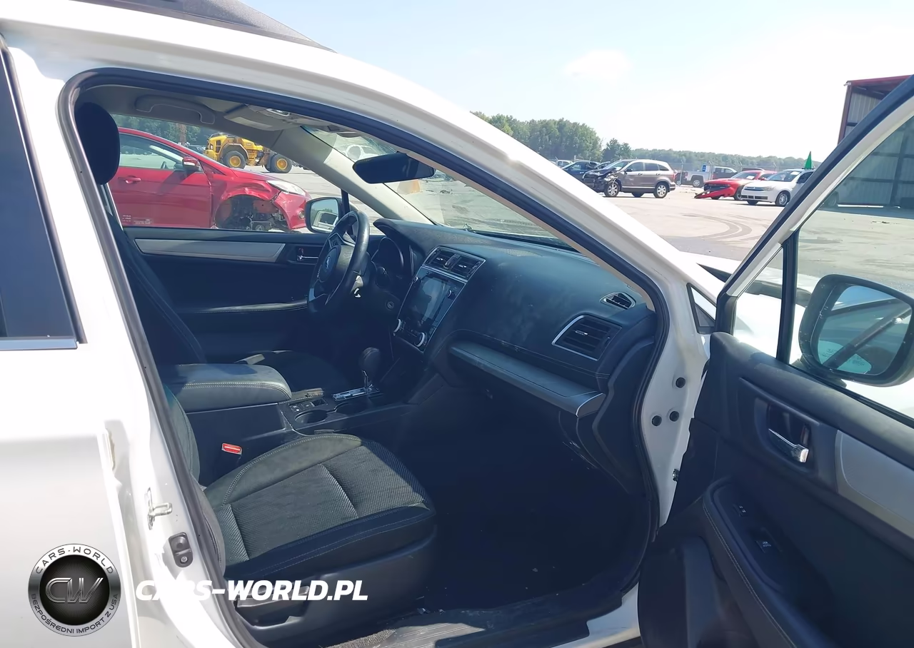 2018 Subaru Outback 2.5I Premium VIN:4S4BSAFC0J3396405 - 5