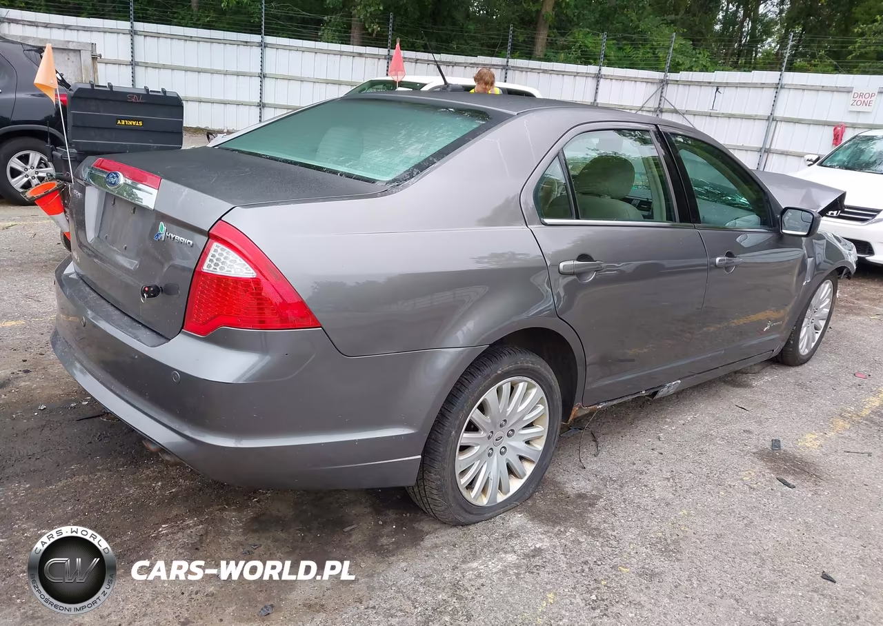 2011 Ford Fusion Hybrid VIN:3FADP0L31BR174266 - 4