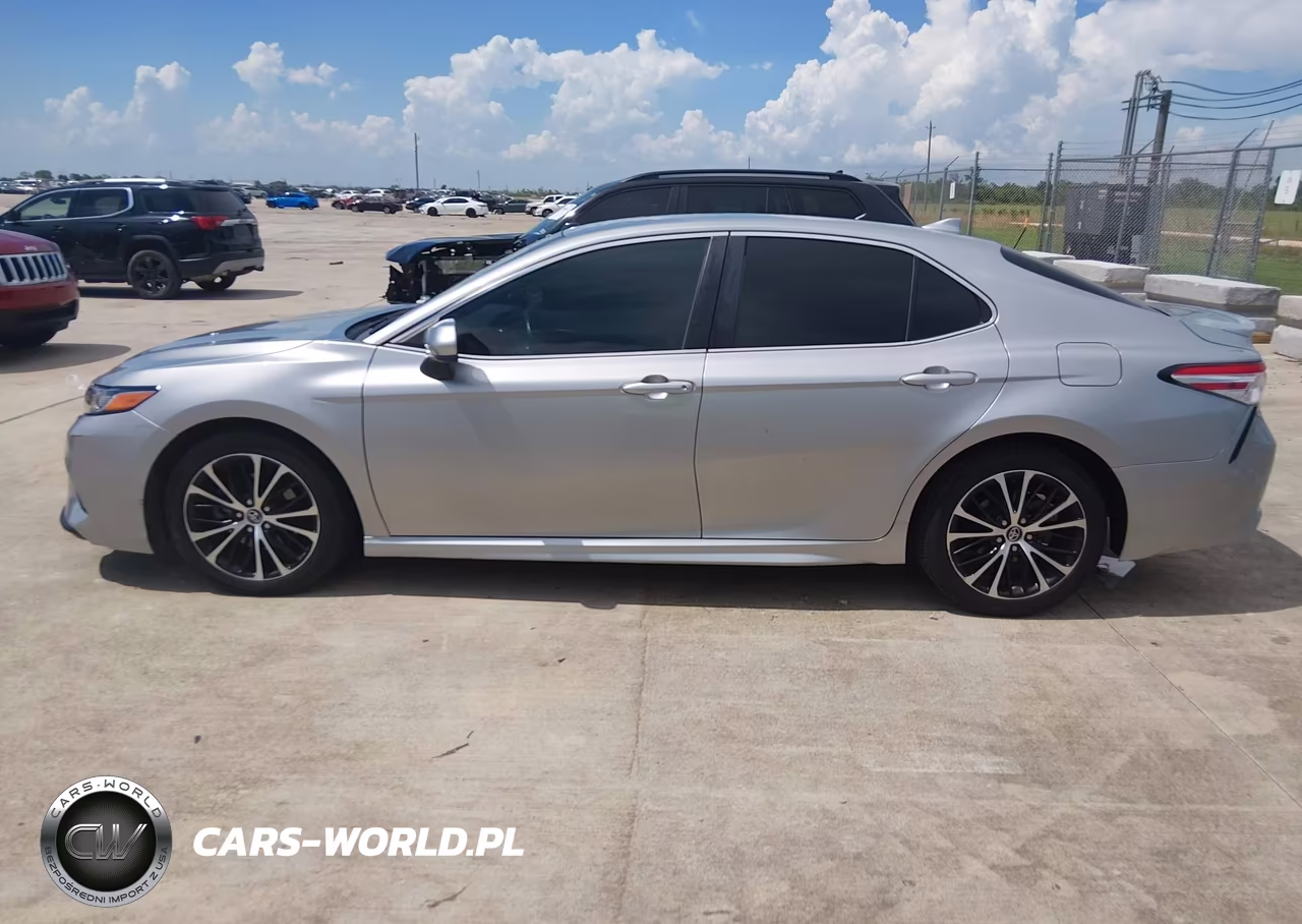 2020 Toyota Camry Se VIN:4T1G11AK7LU860388 - 14