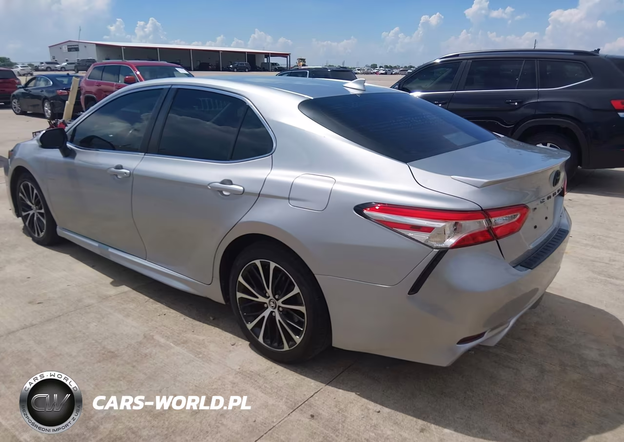 2020 Toyota Camry Se VIN:4T1G11AK7LU860388 - 3