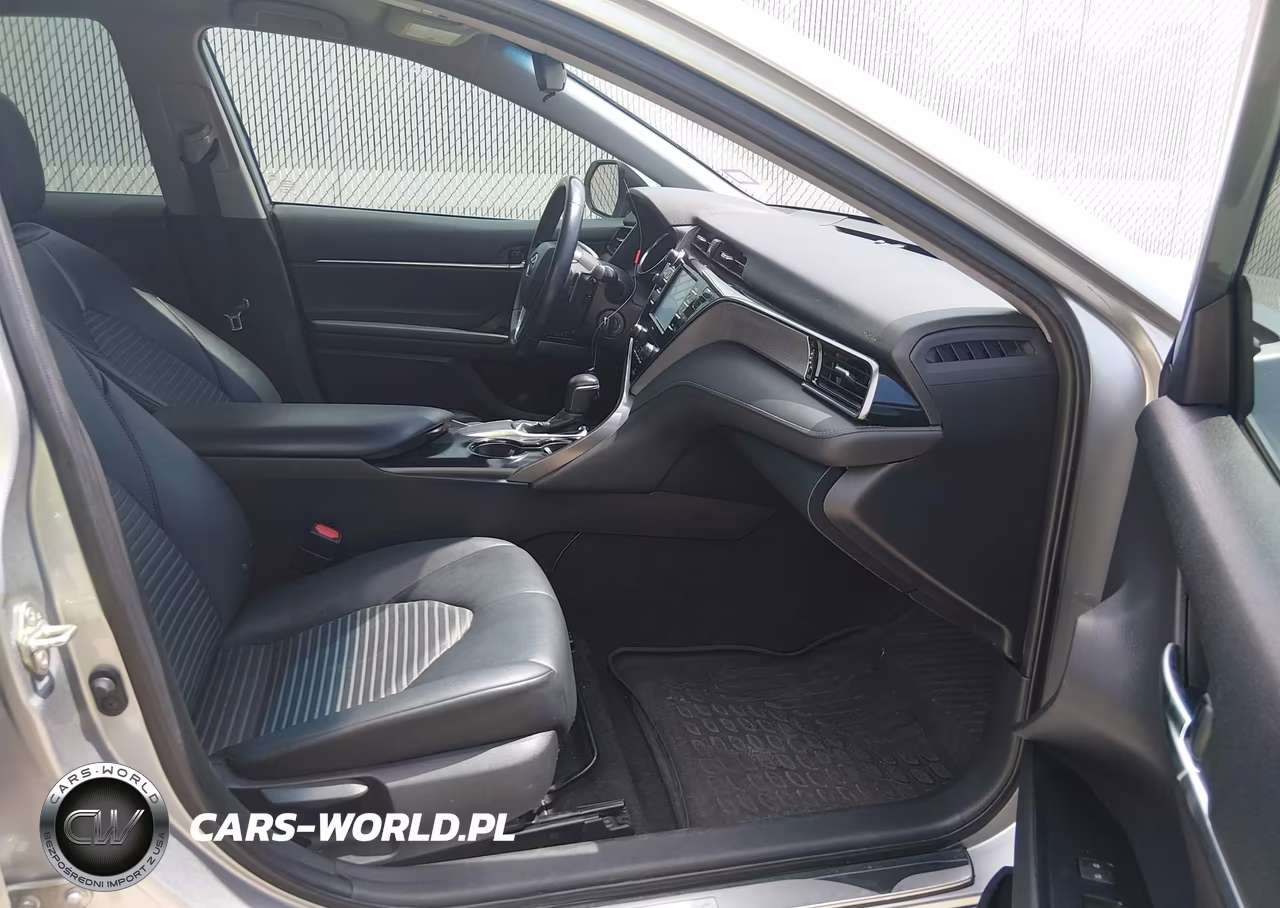 2020 Toyota Camry Se VIN:4T1G11AK7LU860388 - 5