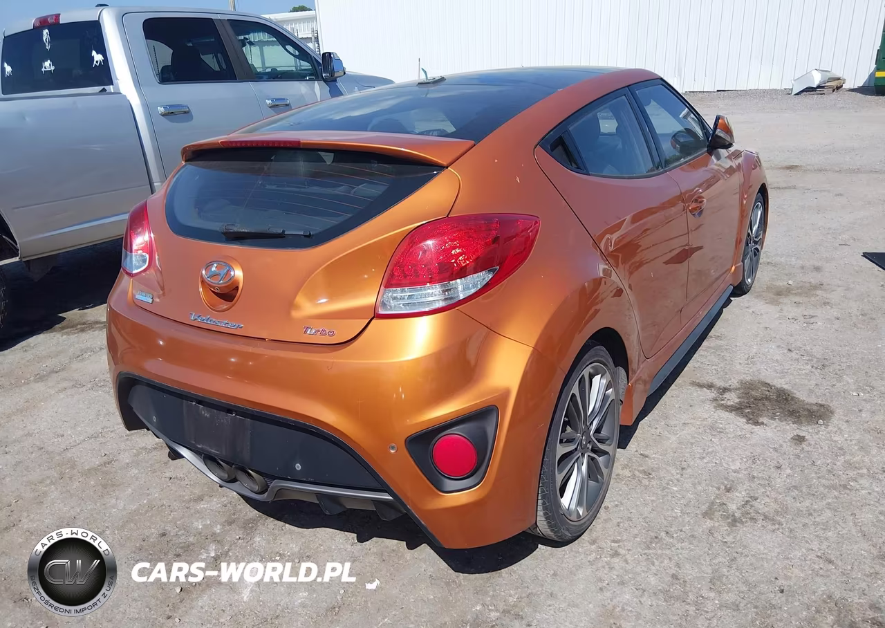 2016 Hyundai Veloster Turbo VIN:KMHTC6AE9GU292568 - 4