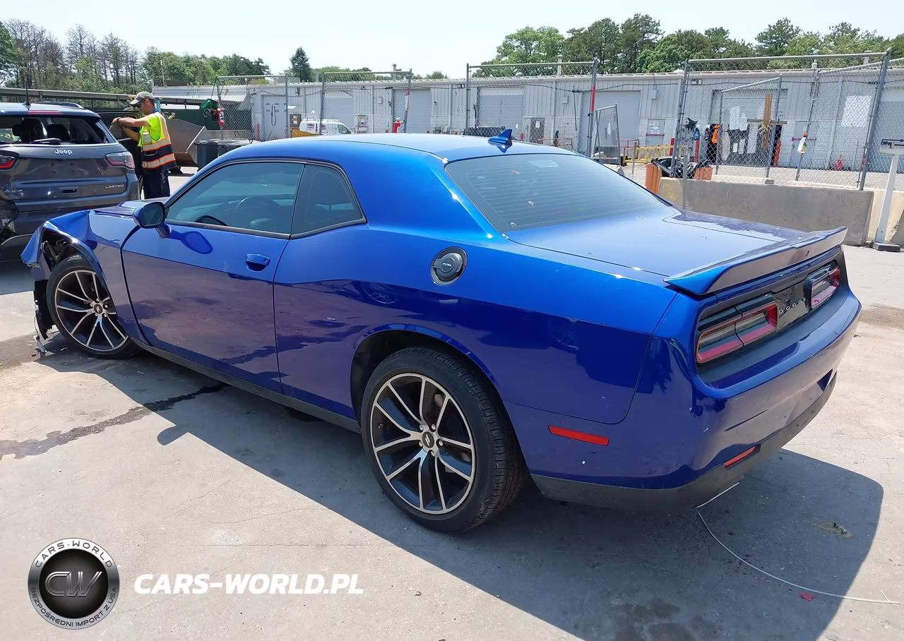 2018 Dodge Challenger Sxt Plus VIN:2C3CDZAG8JH231764 - 3