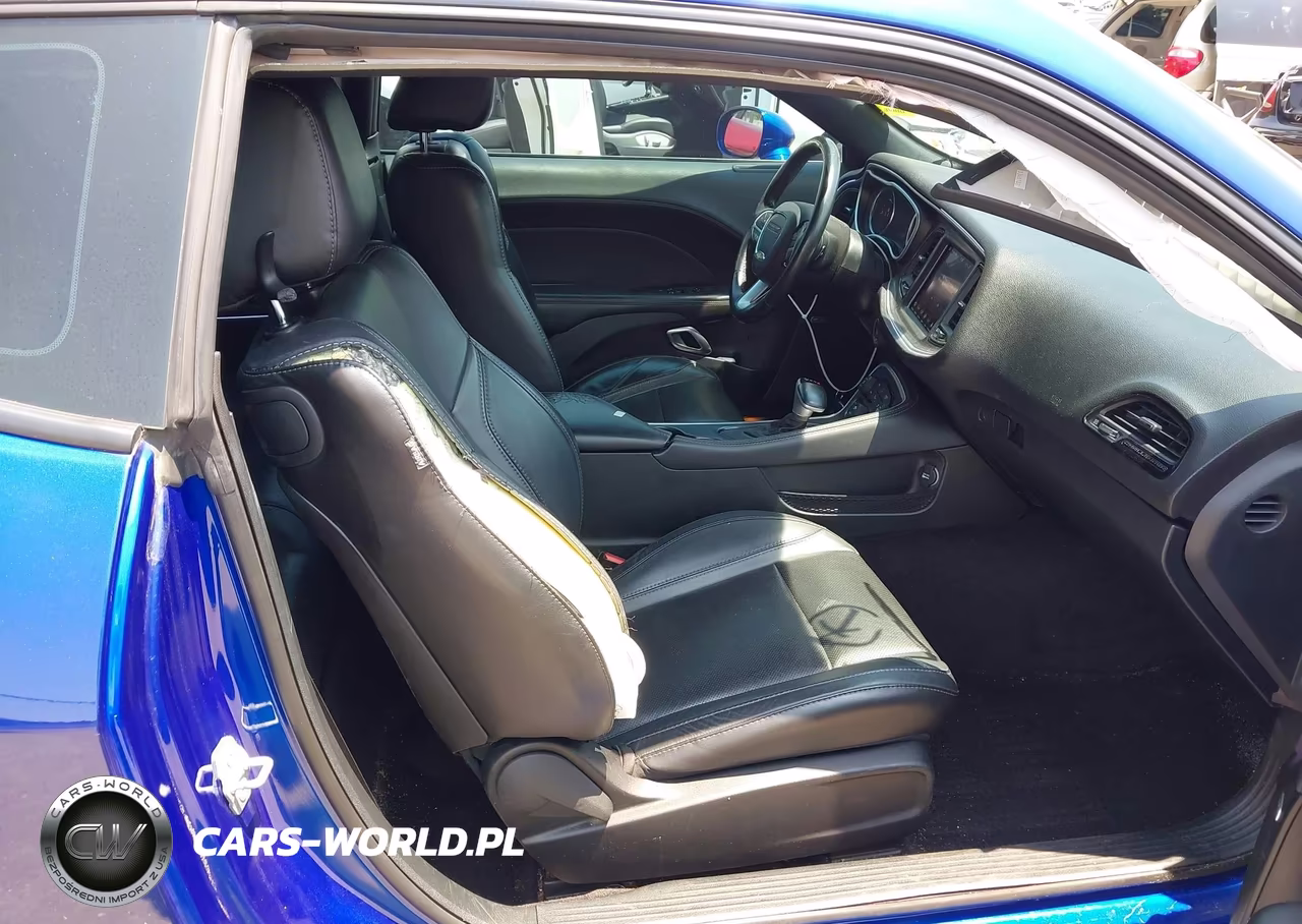 2018 Dodge Challenger Sxt Plus VIN:2C3CDZAG8JH231764 - 5