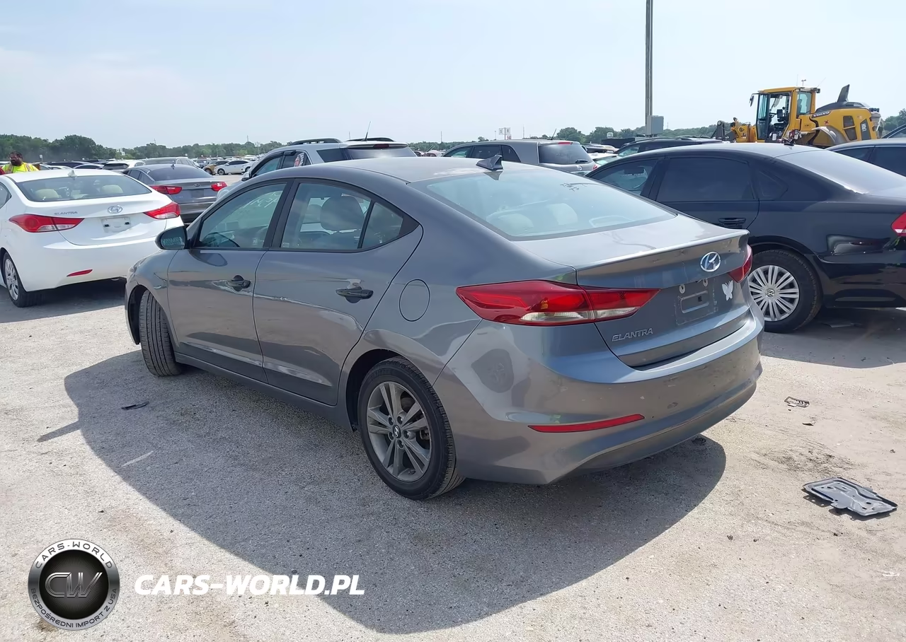 2018 Hyundai Elantra Sel VIN:5NPD84LF7JH239728 - 3