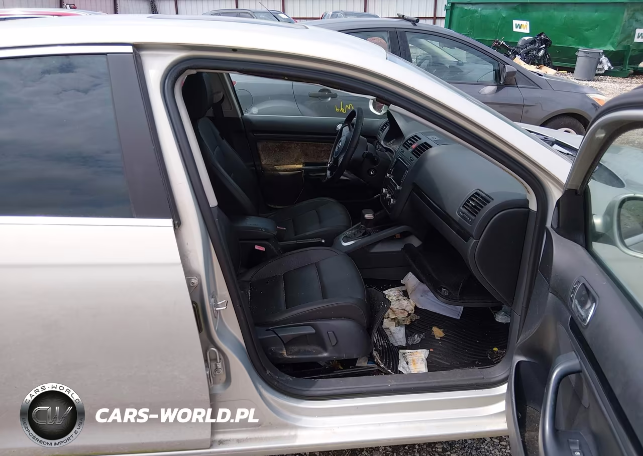 2010 Volkswagen Jetta Se VIN:3VWRX7AJ4AM066162 - 5