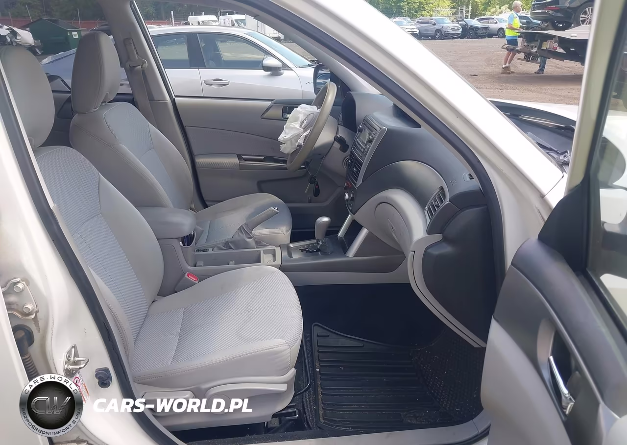 2013 Subaru Forester 2.5X Premium VIN:JF2SHADC0DH428008 - 5