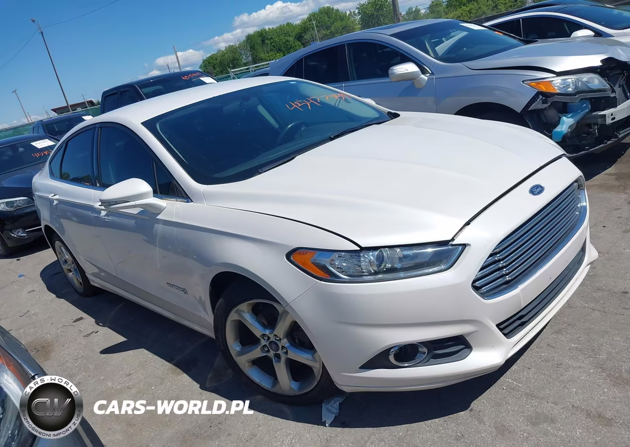 2013 Ford Fusion Hybrid Se – zdjęcie 1 z 11