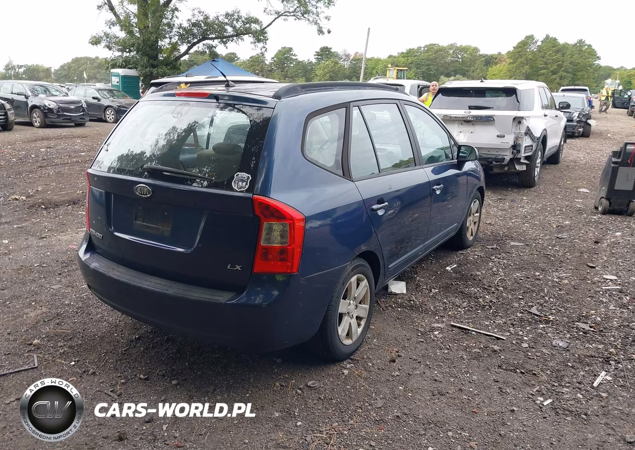 2008 Kia Rondo Lx VIN:KNAFG525687165174 - 4