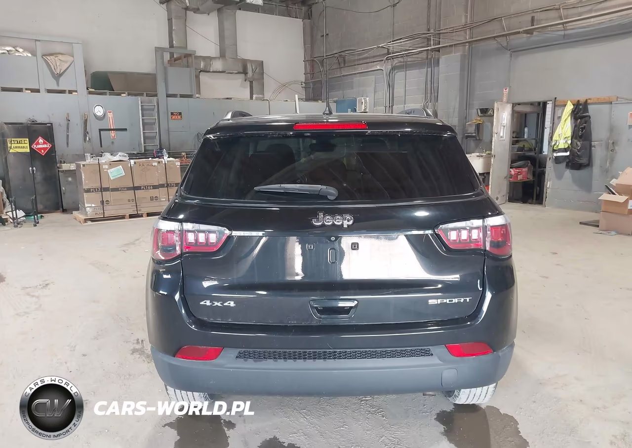 2018 Jeep Compass Sport 4X4 VIN:3C4NJDABXJT392242 - 18