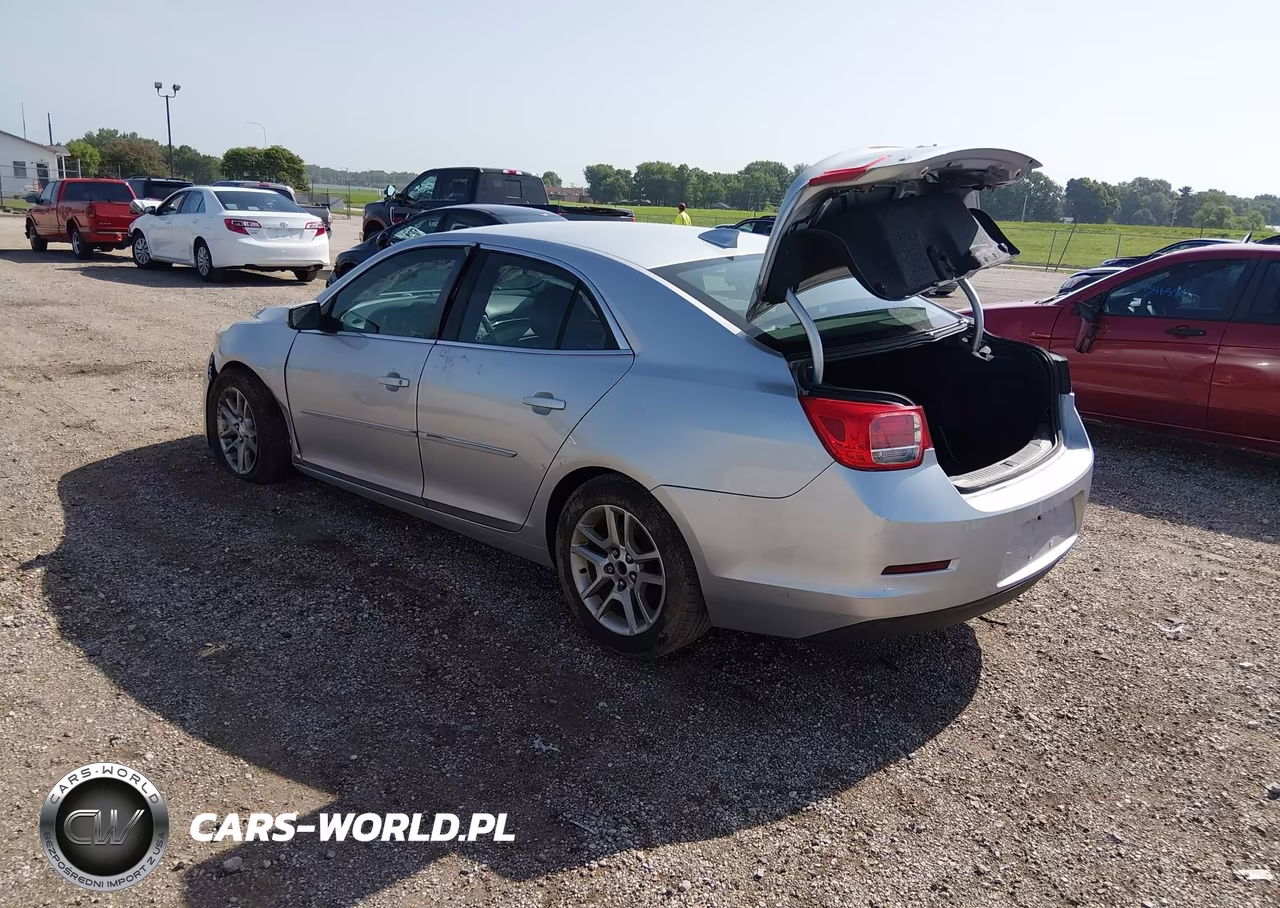2015 Chevrolet Malibu 1Lt VIN:1G11C5SL5FU118748 - 3