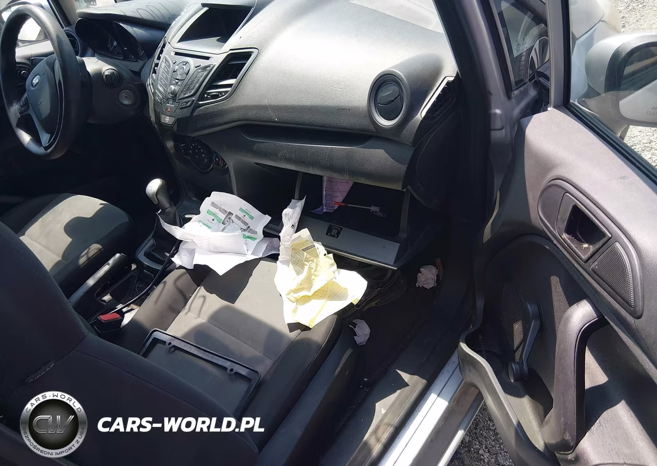 2015 Ford Fiesta S VIN:3FADP4AJ8FM219926 - 5