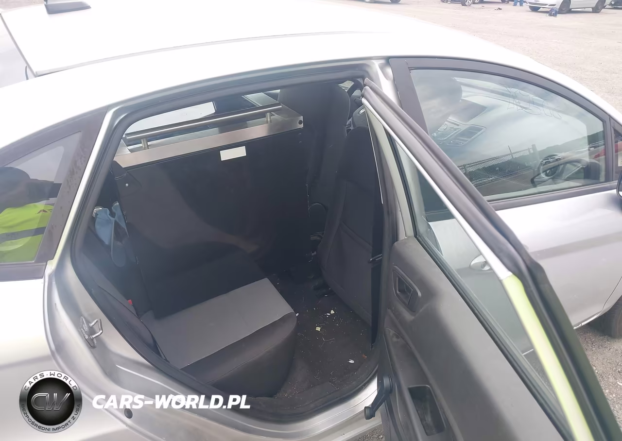 2015 Ford Fiesta S VIN:3FADP4AJ8FM219926 - 8