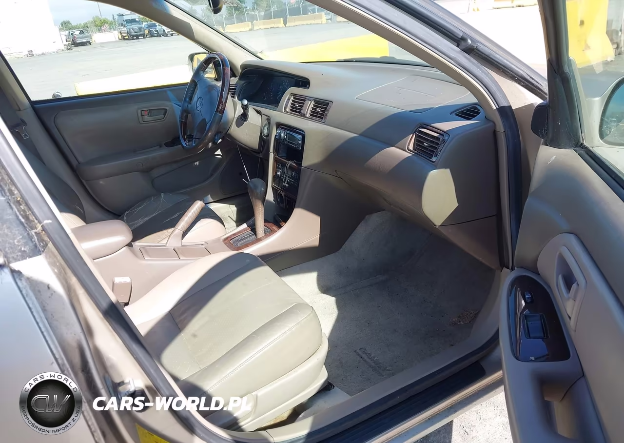 2001 Toyota Camry Le V6 VIN:JT2BF28K110311648 - 5
