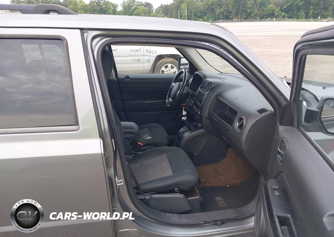 2014 Jeep Patriot Latitude VIN:1C4NJPFAXED600651 - 5