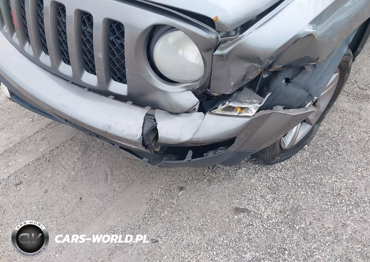 2014 Jeep Patriot Latitude VIN:1C4NJPFAXED600651 - 6